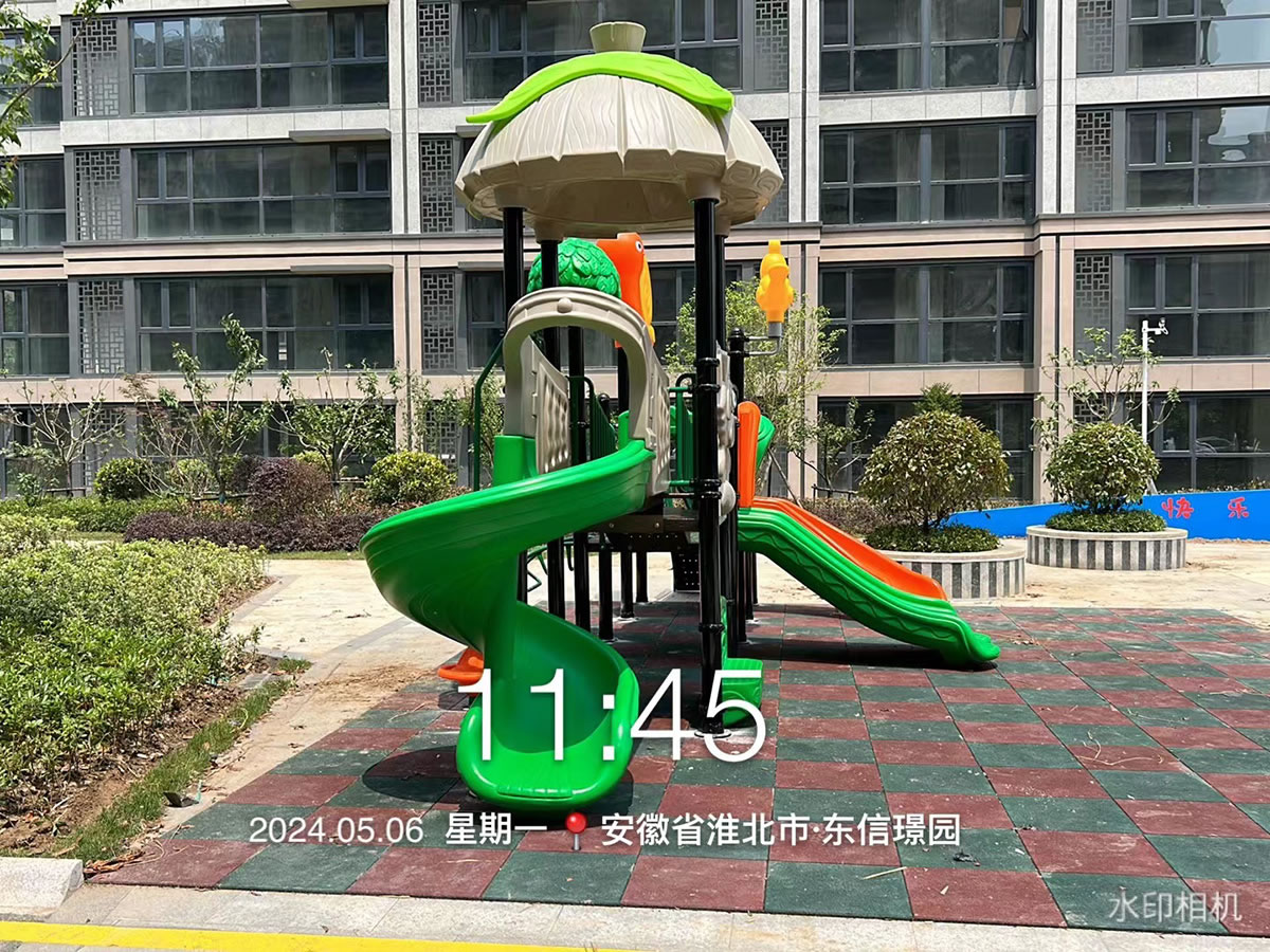 兒童滑滑梯設(shè)備廠家